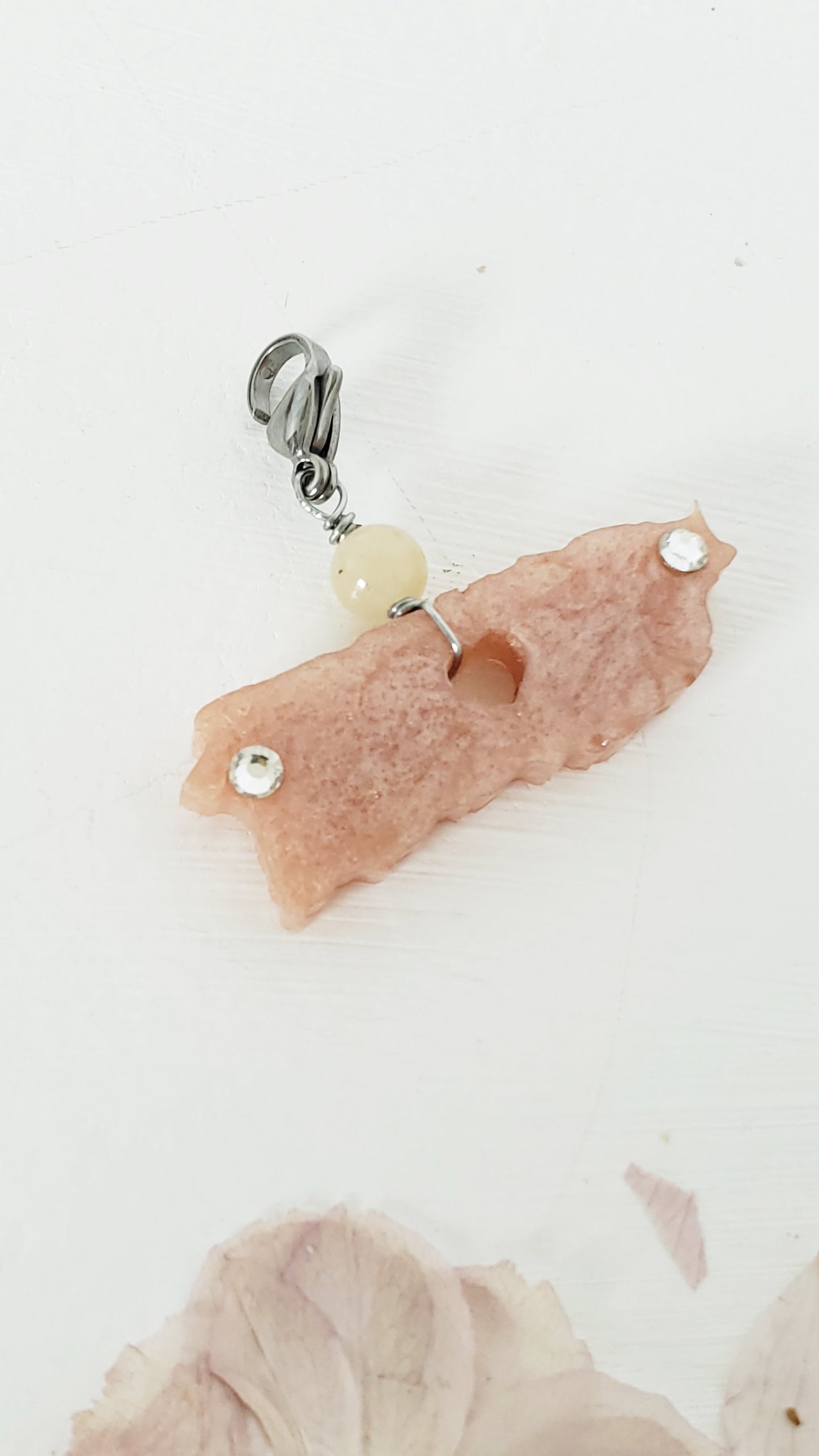 Collar en Acero Inoxidable con Dijes desmontables del Mapa De P.R. en Resina color Durazno - K.Beloved LLC