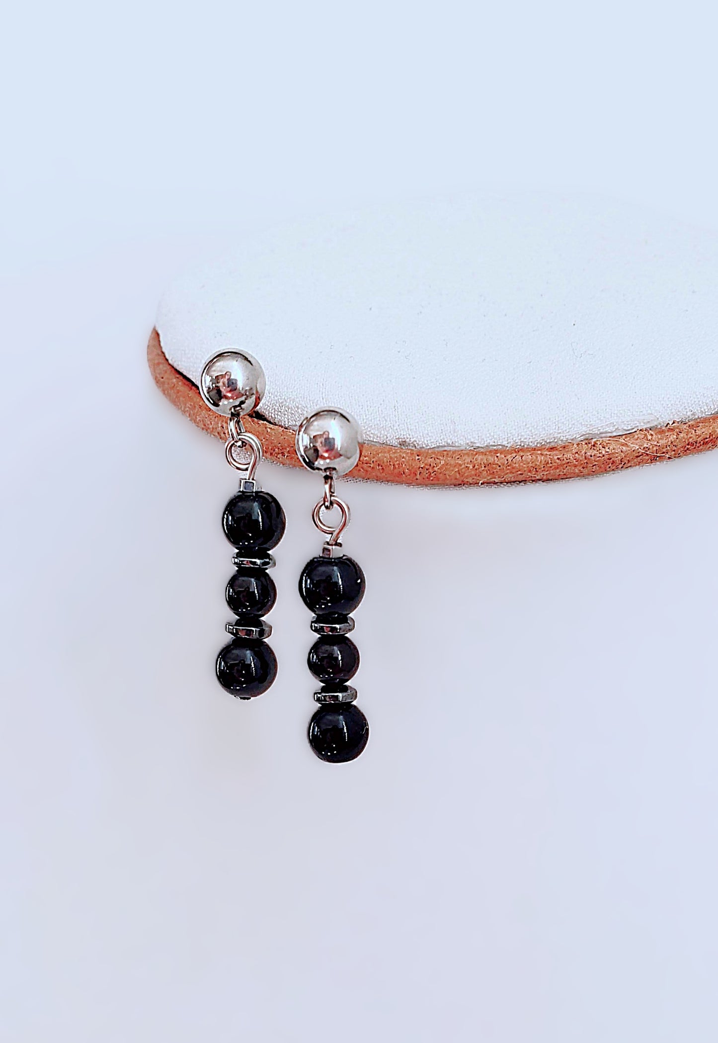 Dúo de impacto: Collar y aretes de Ágate Negra, el toque elegante y versátil que tu estilo necesita - K.Beloved LLC