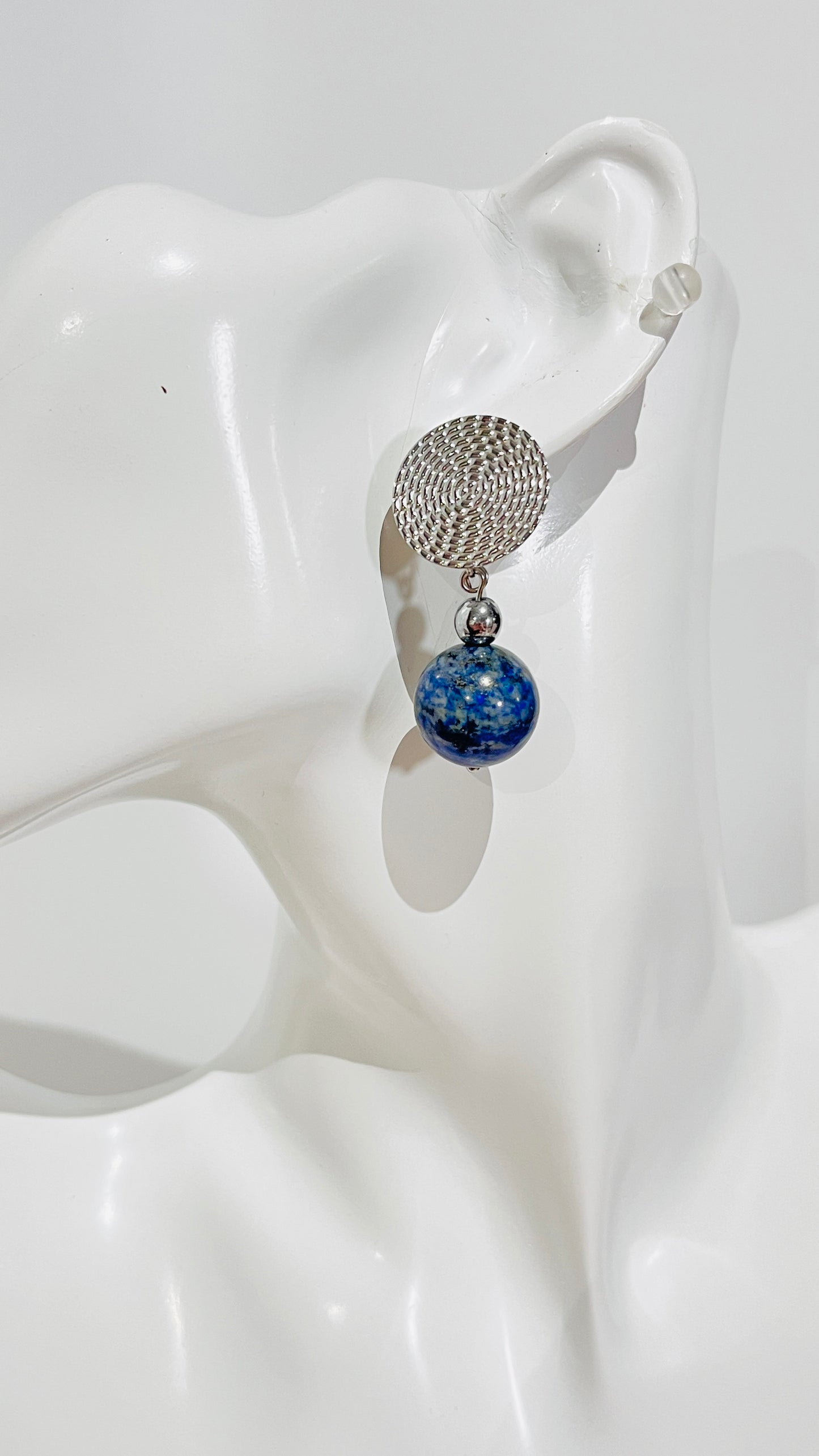 Aretes Bohemio redondo en Acero Inoxidable con Piedra lapis Lazuli - K.Beloved LLC