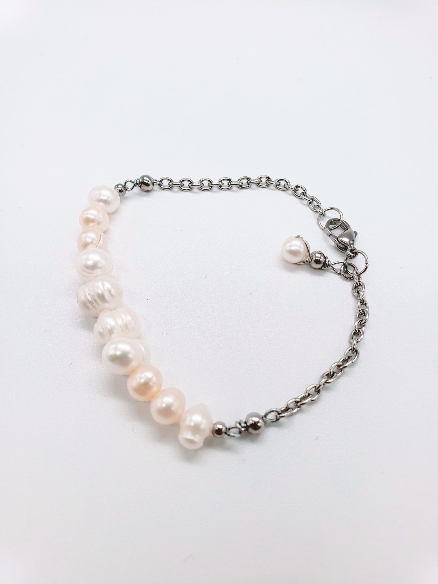 Pulsera de moda de acero inoxidable con hermosas perlas de agua dulce