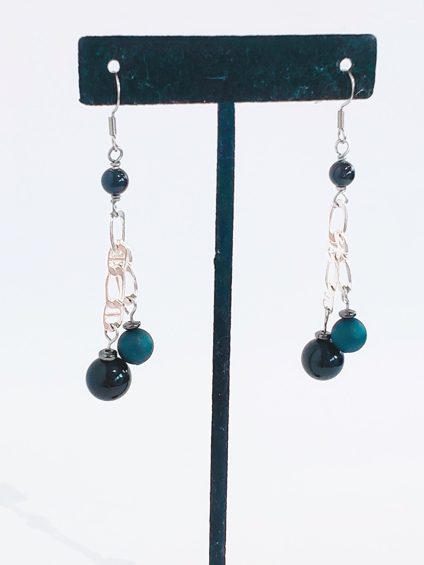 Aretes largo con Piedra Jasper Negra y Agate Azul