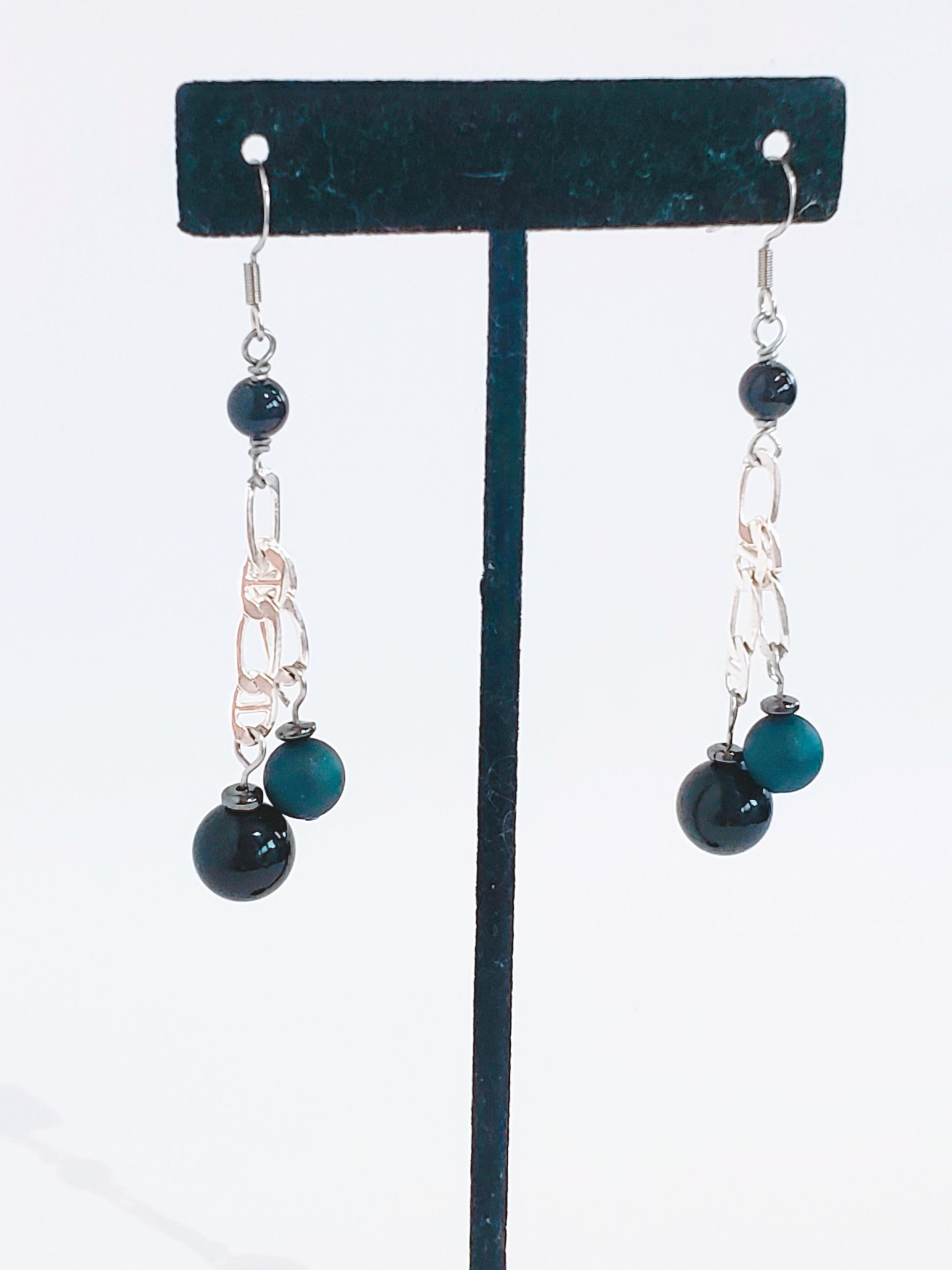 Aretes largo con Piedra Jasper Negra y Agate Azul - K.Beloved LLC