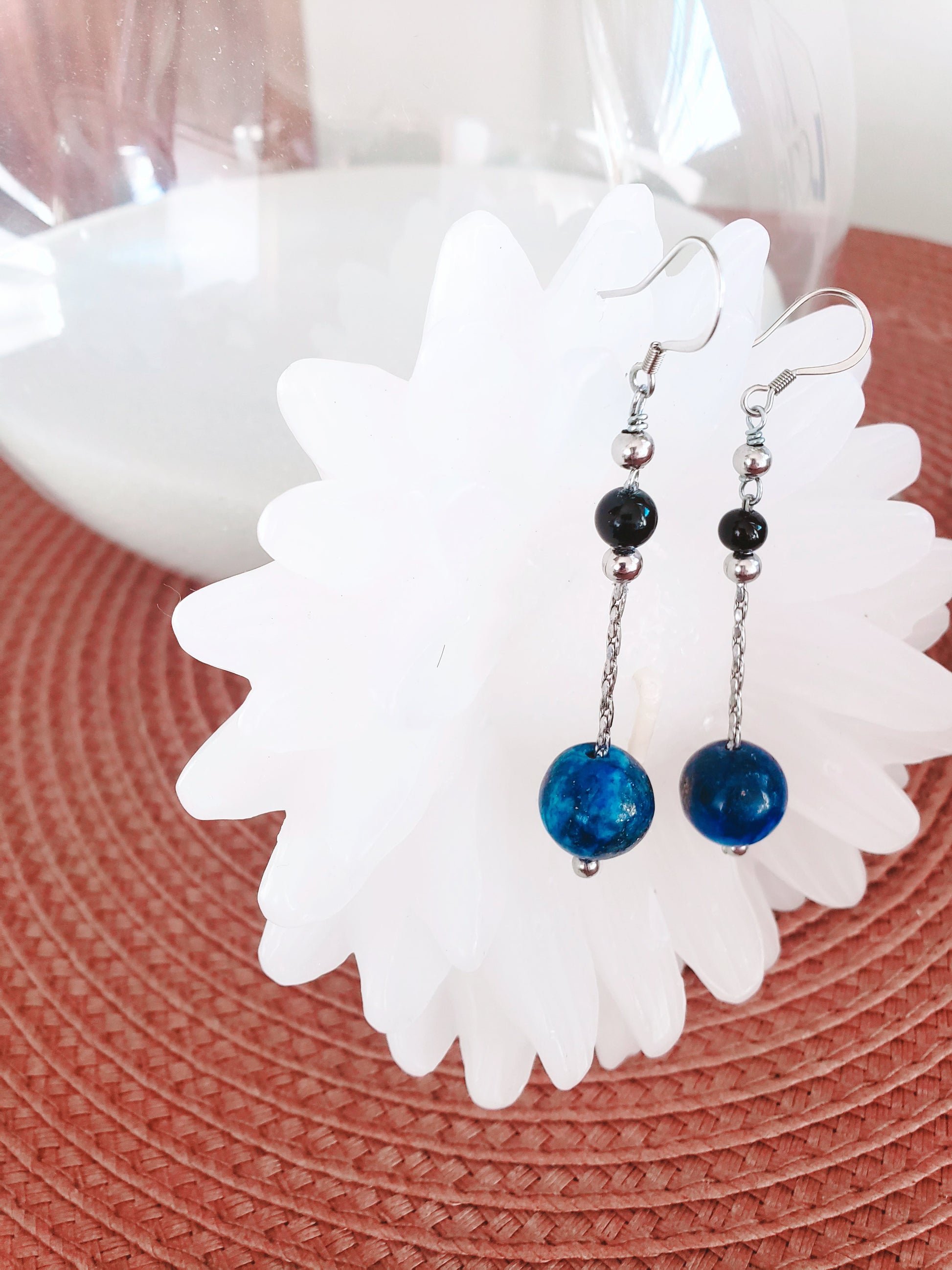 Aretes Largos en Acero Inoxidable con Piedra Lapis Lazuli - K.Beloved LLC