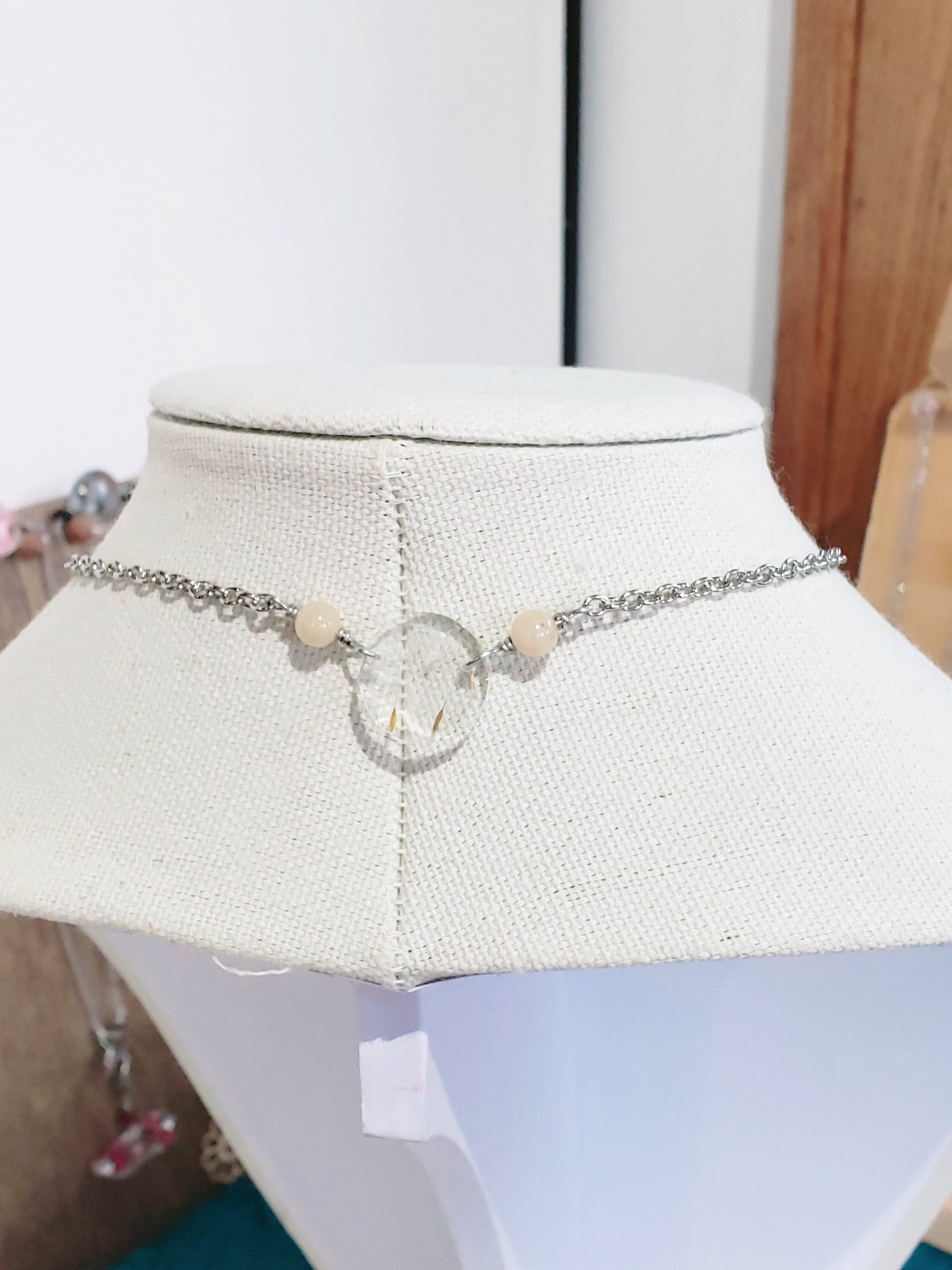 Dos estilo en Un mismo Collar, Collar en Acero Inoxidable con Dije del Mapa De P.R. en Resina Trasparente con Flores secas  y otro dije en Resina con Flor de Diente de león real - K.Beloved LLC