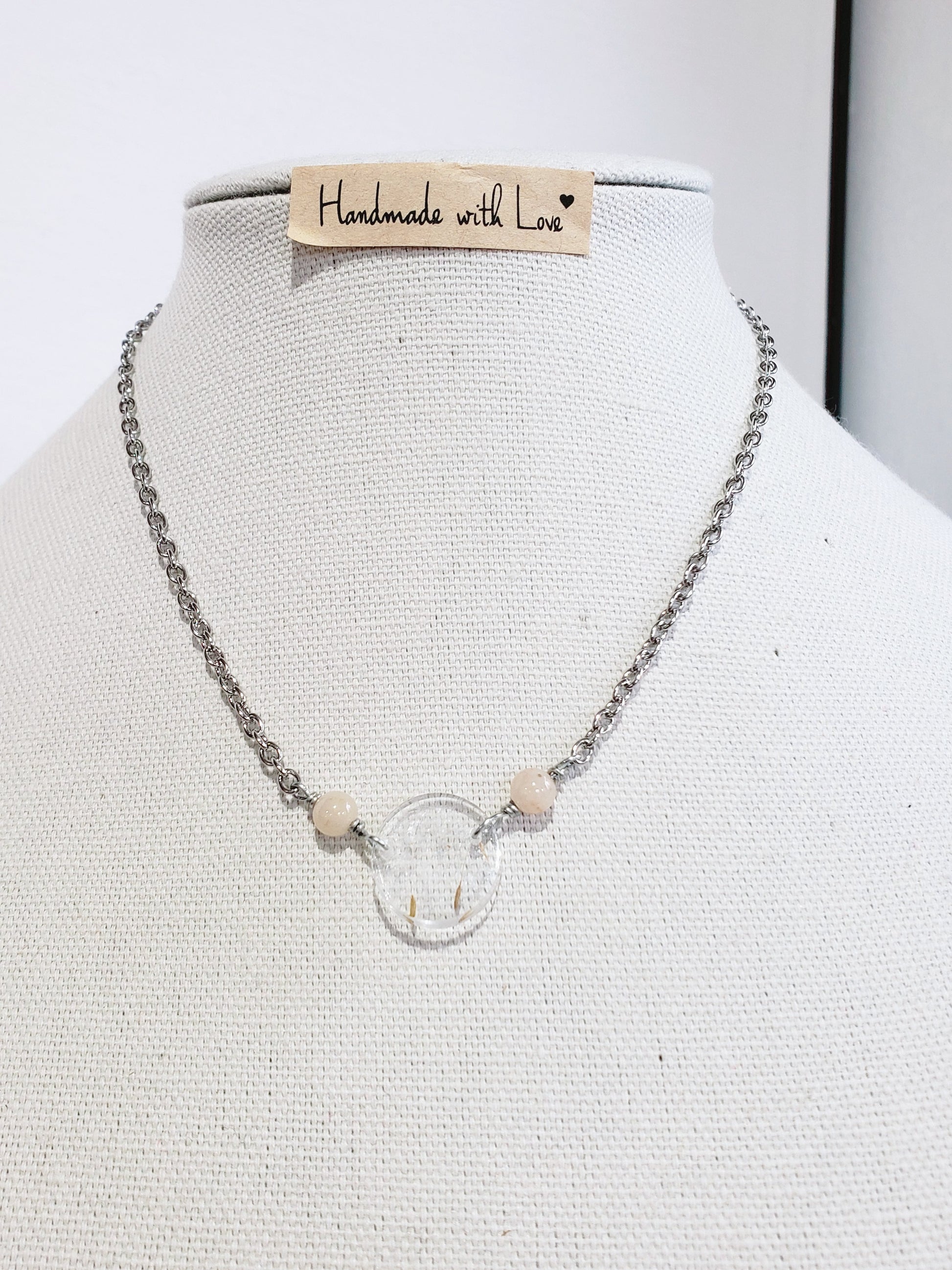 Dos estilo en Un mismo Collar, Collar en Acero Inoxidable con Dije del Mapa De P.R. en Resina Trasparente con Flores secas  y otro dije en Resina con Flor de Diente de león real - K.Beloved LLC