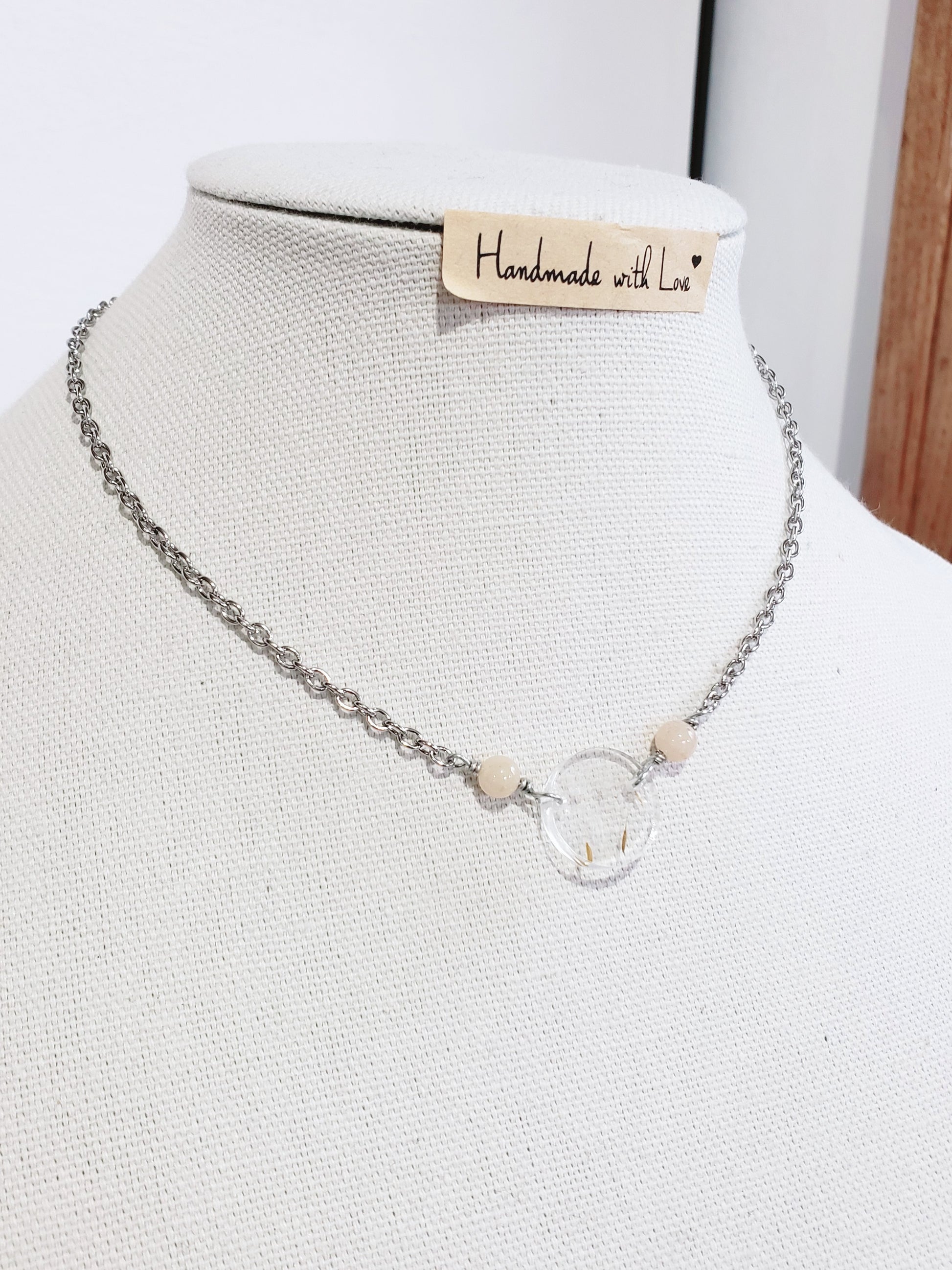 Dos estilo en Un mismo Collar, Collar en Acero Inoxidable con Dije del Mapa De P.R. en Resina Trasparente con Flores secas  y otro dije en Resina con Flor de Diente de león real - K.Beloved LLC