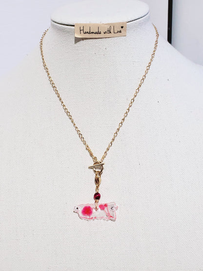 Dos estilo en Un mismo Collar, Collar en Acero Inoxidable con Dije con Mapa De P.R. en Resina con Flores secas  y otro dije en Resina con Flor seca color rosa - K.Beloved LLC