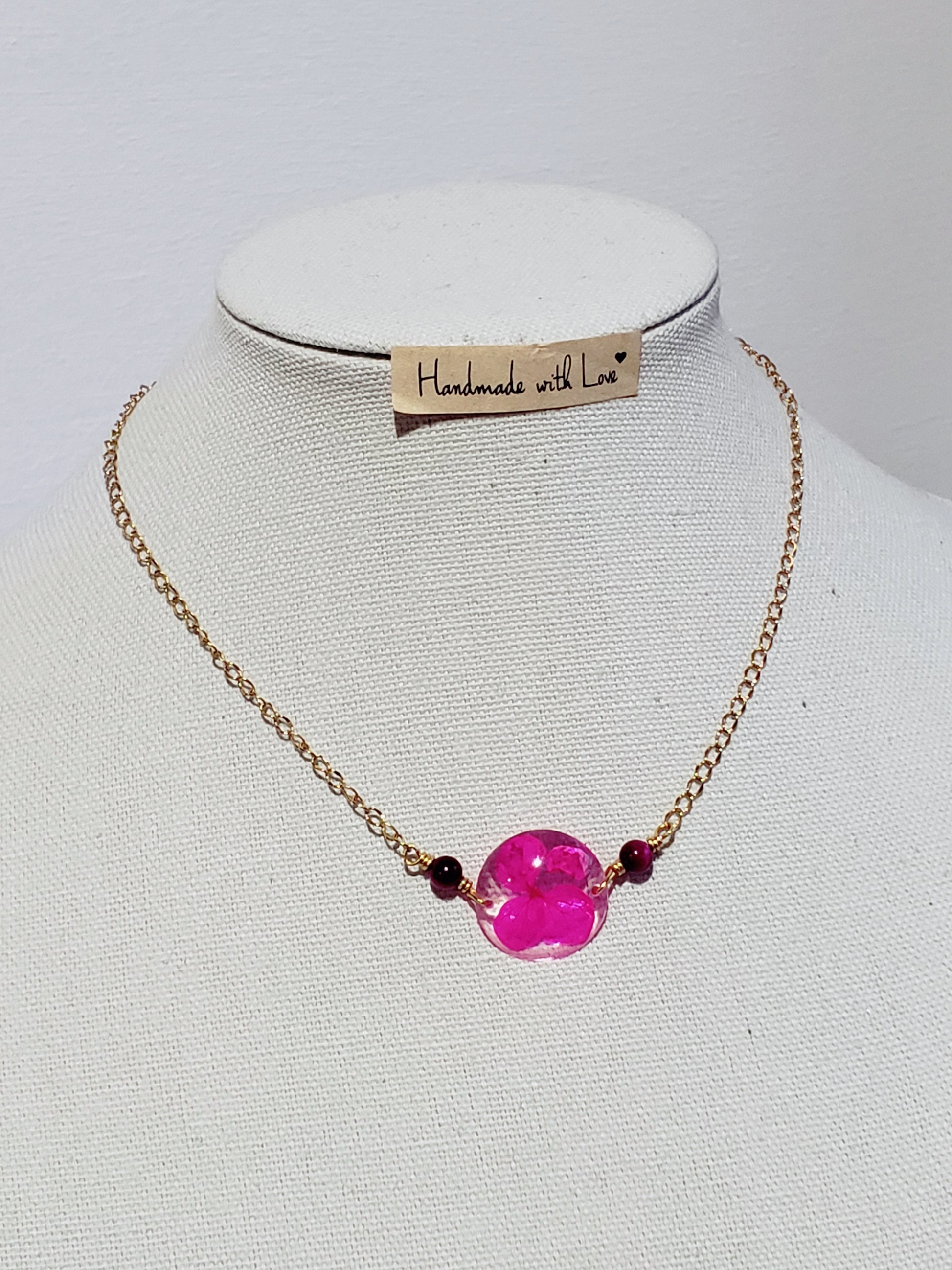 Dos estilo en Un mismo Collar, Collar en Acero Inoxidable con Dije con Mapa De P.R. en Resina con Flores secas  y otro dije en Resina con Flor seca color rosa - K.Beloved LLC