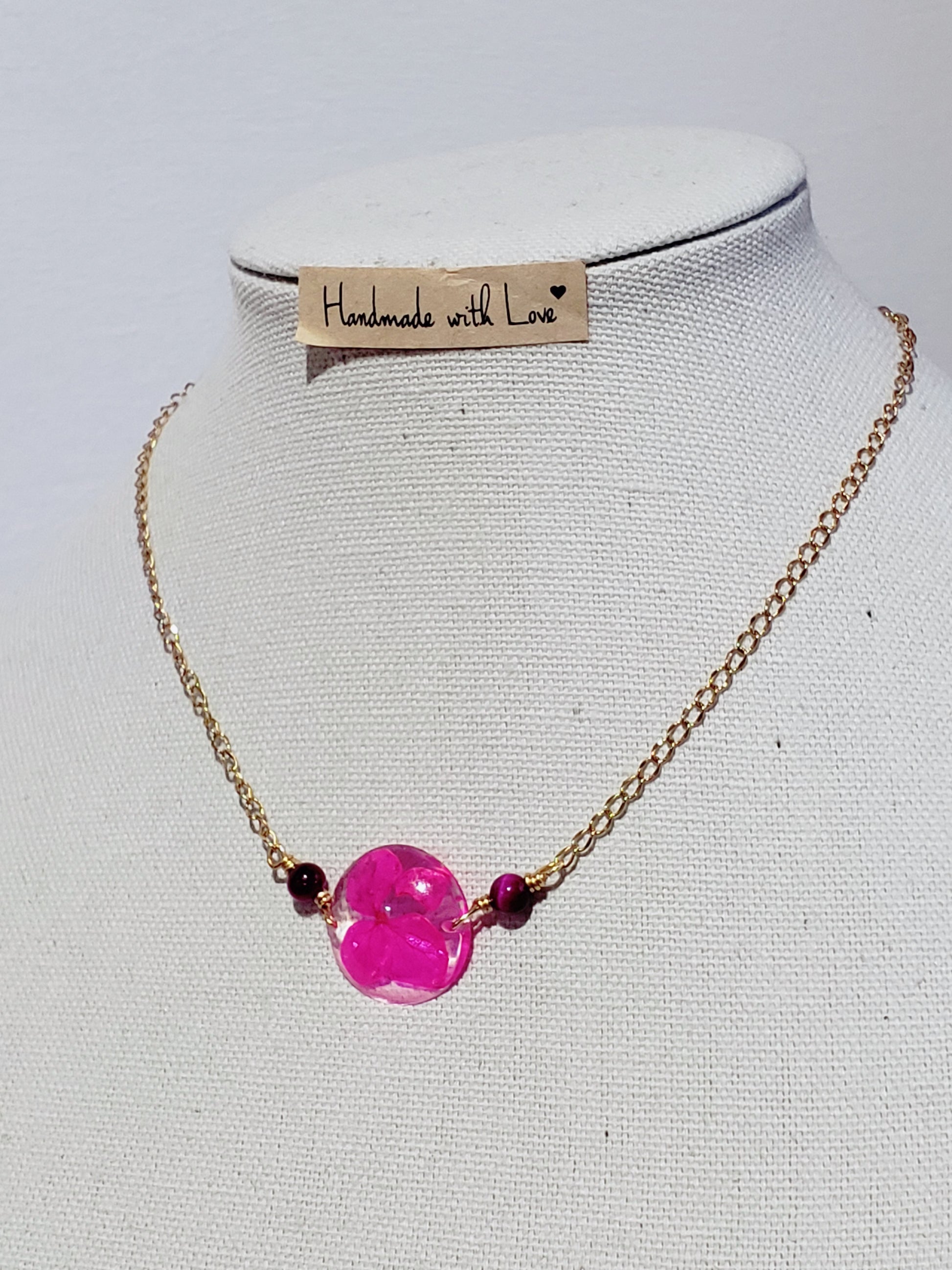 Dos estilo en Un mismo Collar, Collar en Acero Inoxidable con Dije con Mapa De P.R. en Resina con Flores secas  y otro dije en Resina con Flor seca color rosa - K.Beloved LLC