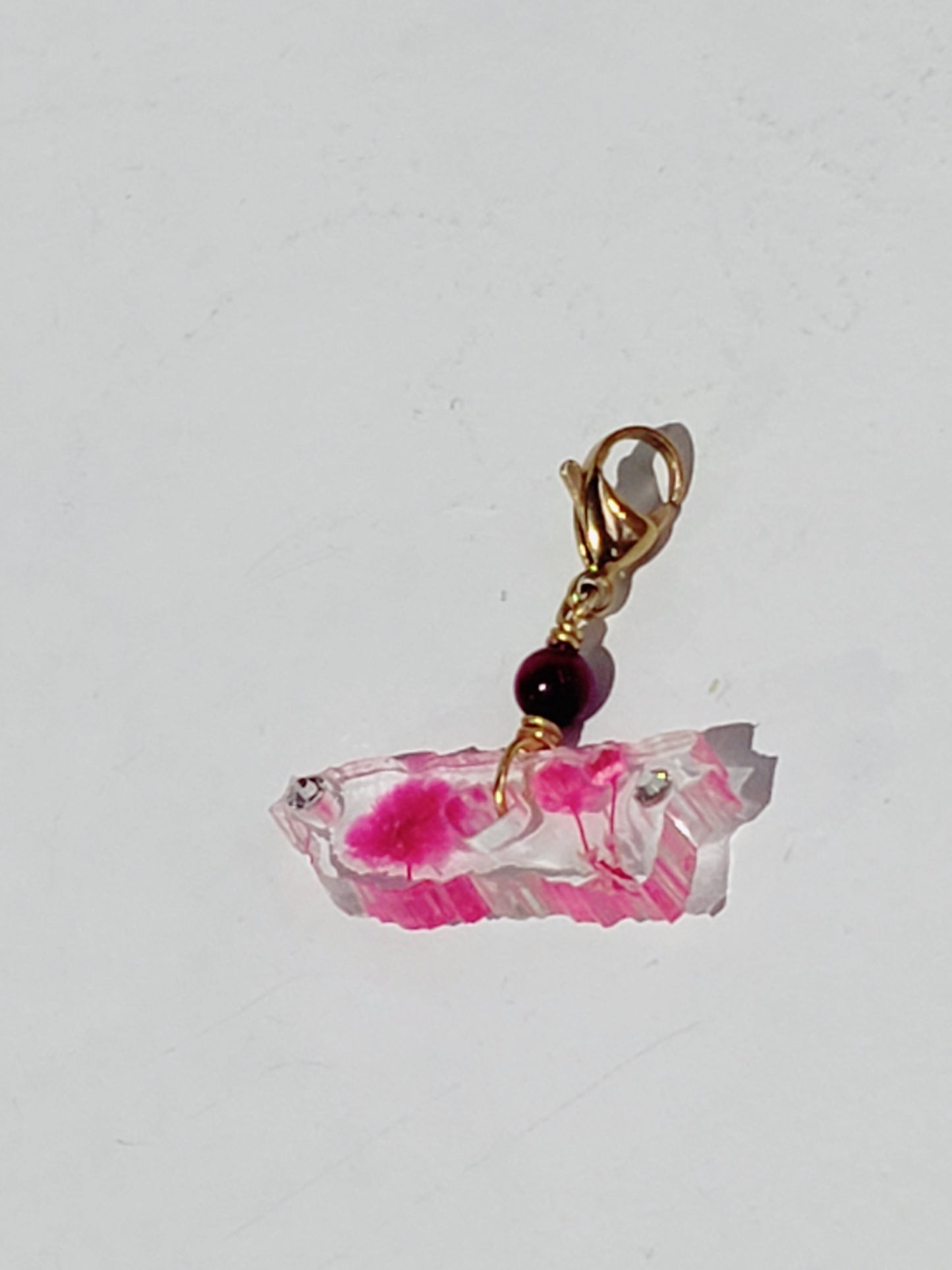 Dos estilo en Un mismo Collar, Collar en Acero Inoxidable con Dije con Mapa De P.R. en Resina con Flores secas  y otro dije en Resina con Flor seca color rosa - K.Beloved LLC