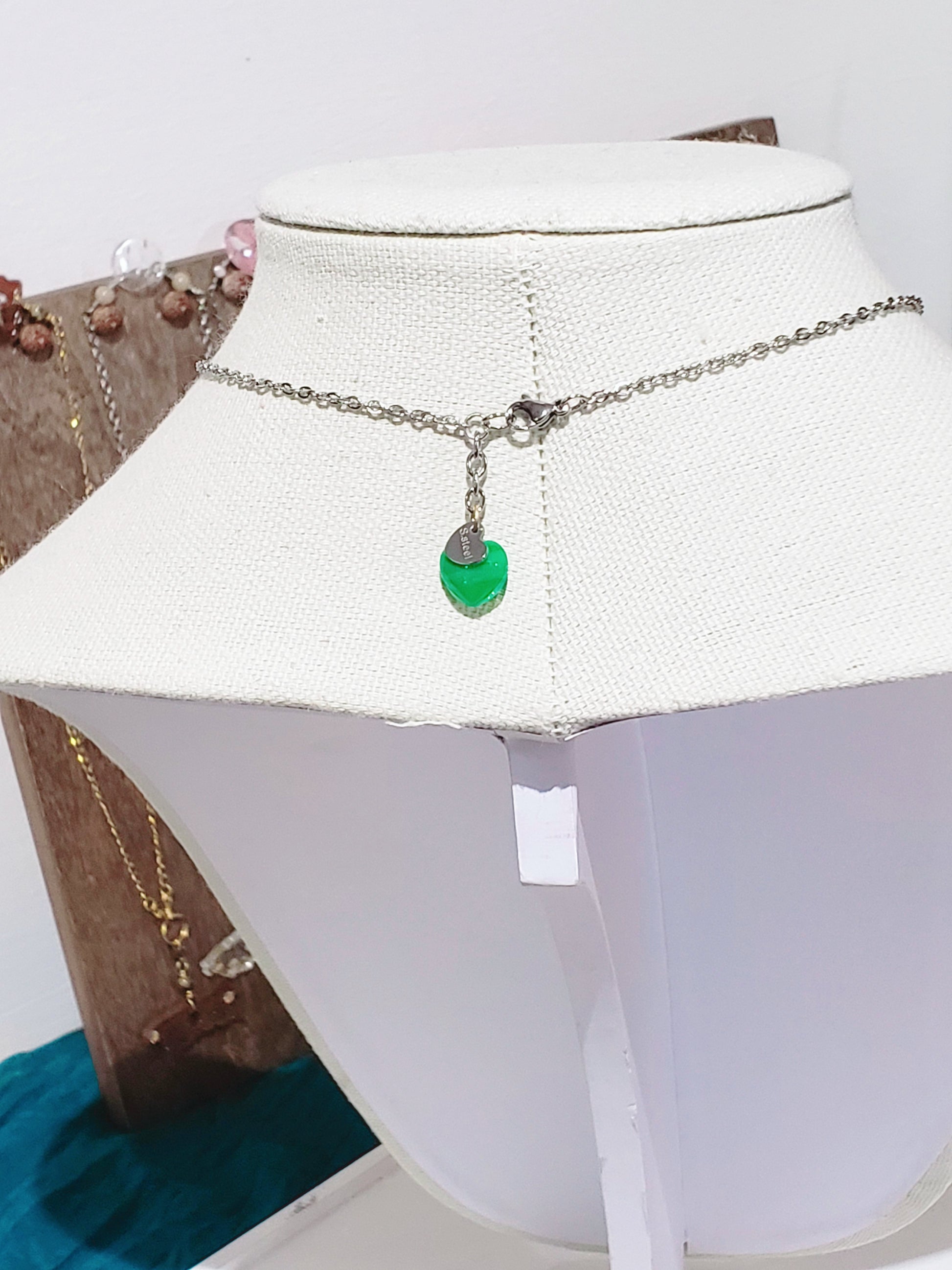 Collar en Acero Inoxidable con Dije de Mapa de PR en resina Transparente con Flores Verdes secas - K.Beloved LLC