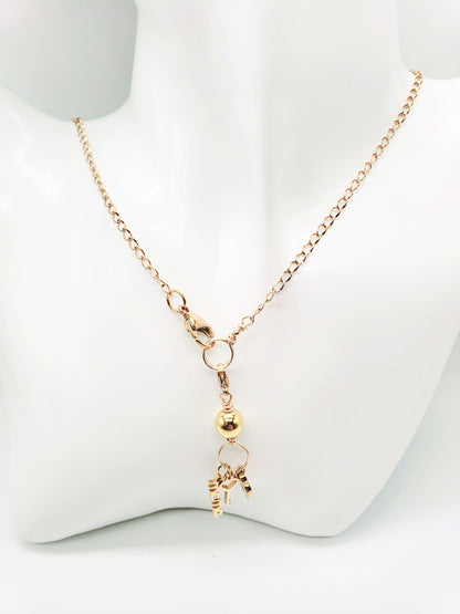 Collar en Acero Quirurgico con Dije Desmontable , con el nombre "MAMA" - K.Beloved LLC