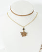 Collar en Acero Inoxidable con Colgante en Resina de Flor Maga color Marron - K.Beloved LLC