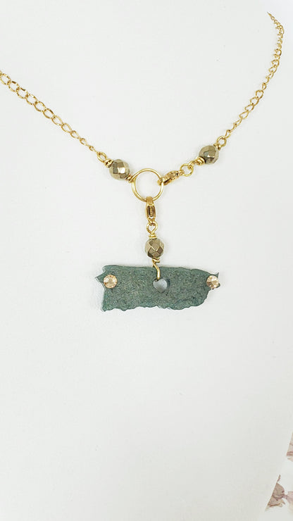 Collar en Acero Inoxidable con Dijes desmontables del Mapa De P.R. en Resina color Verde - K.Beloved LLC