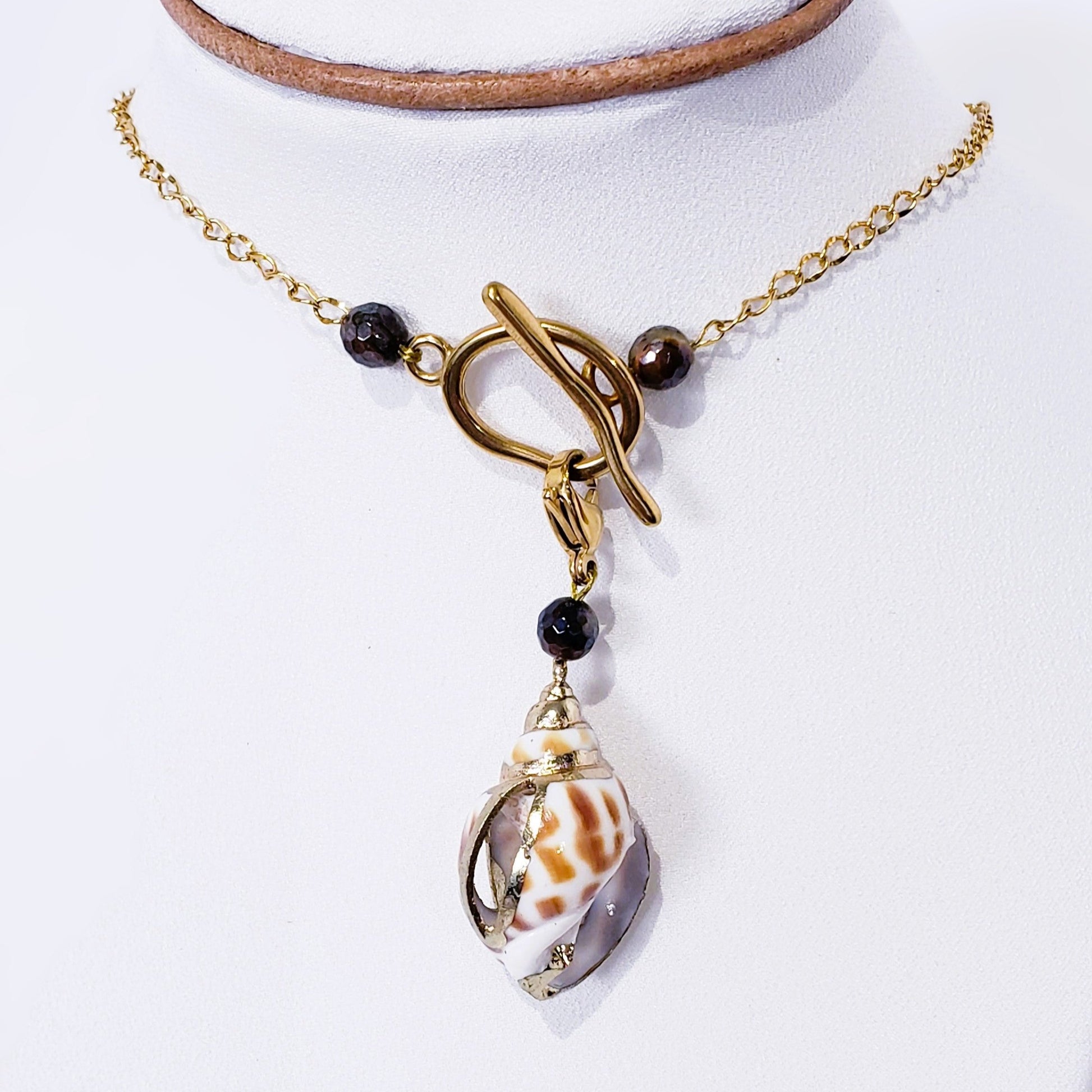 Collar con Cierre de palanca en T en de acero inoxidable, un hermoso Dije Desmontable de caracol Natural - K.Beloved LLC