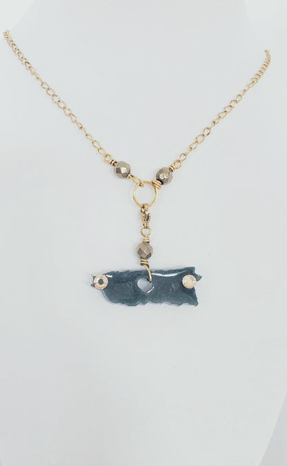Collar en Acero Inoxidable con Dijes desmontables del Mapa De P.R. en Resina color Verde - K.Beloved LLC