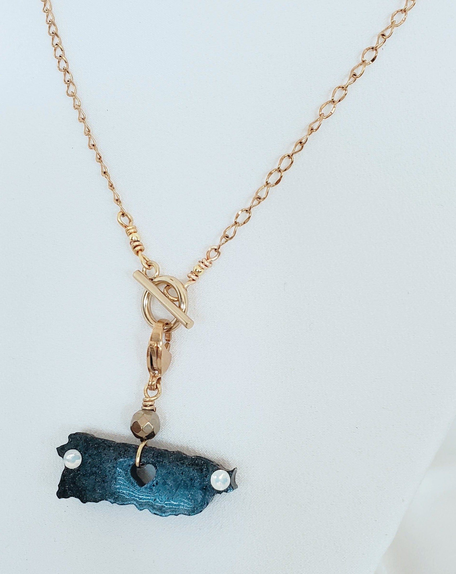 Transforma tu look al instante con nuestros collares de dijes desmontables!!!   Collar en Acero Inoxidable con Dije del Mapa De P.R. en Resina color Negro - K.Beloved LLC