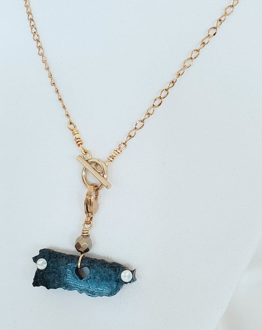 Transforma tu look al instante con nuestros collares de dijes desmontables!!!   Collar en Acero Inoxidable con Dije del Mapa De P.R. en Resina color Negro - K.Beloved LLC
