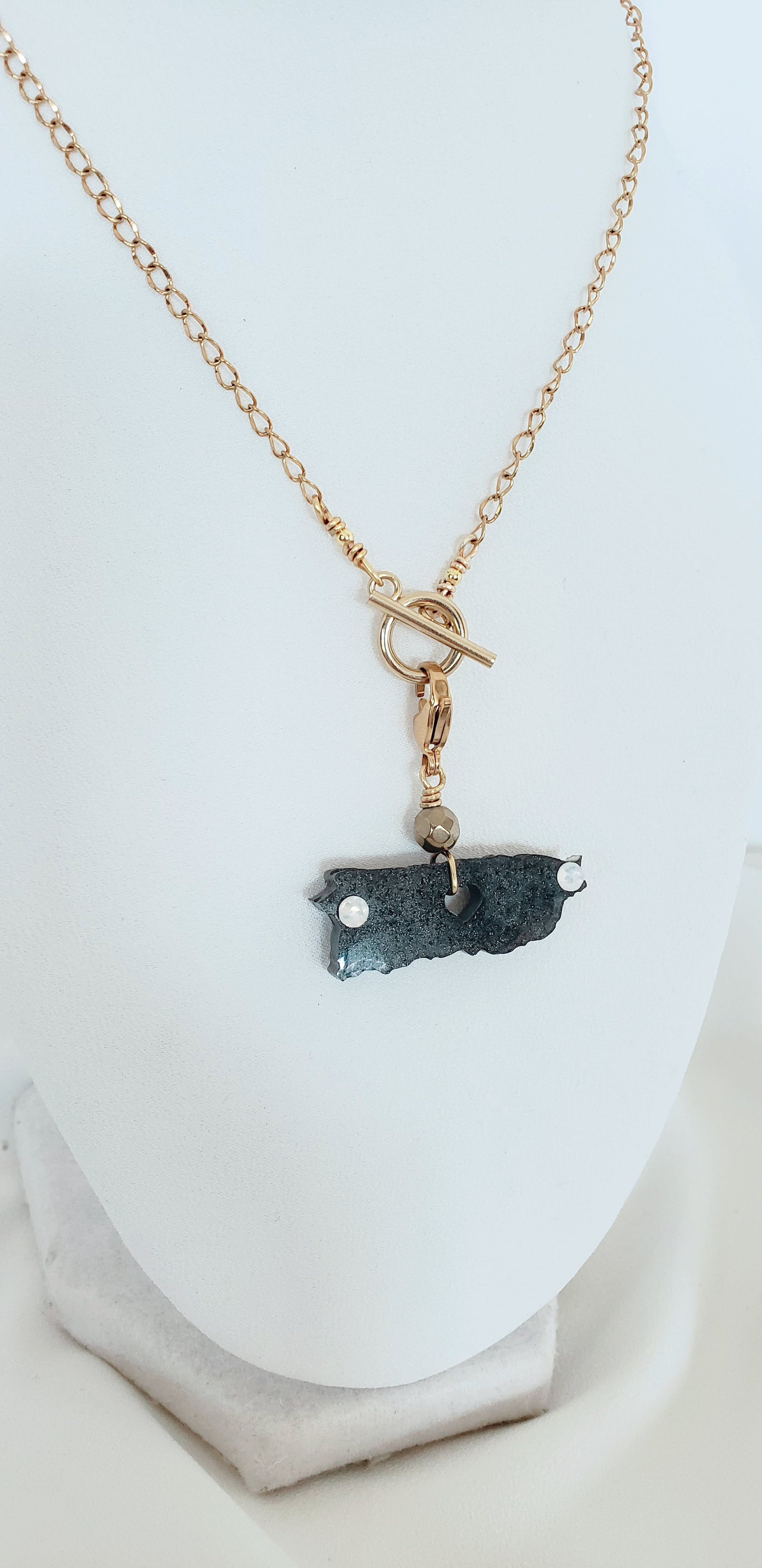Transforma tu look al instante con nuestros collares de dijes desmontables!!!   Collar en Acero Inoxidable con Dije del Mapa De P.R. en Resina color Negro - K.Beloved LLC