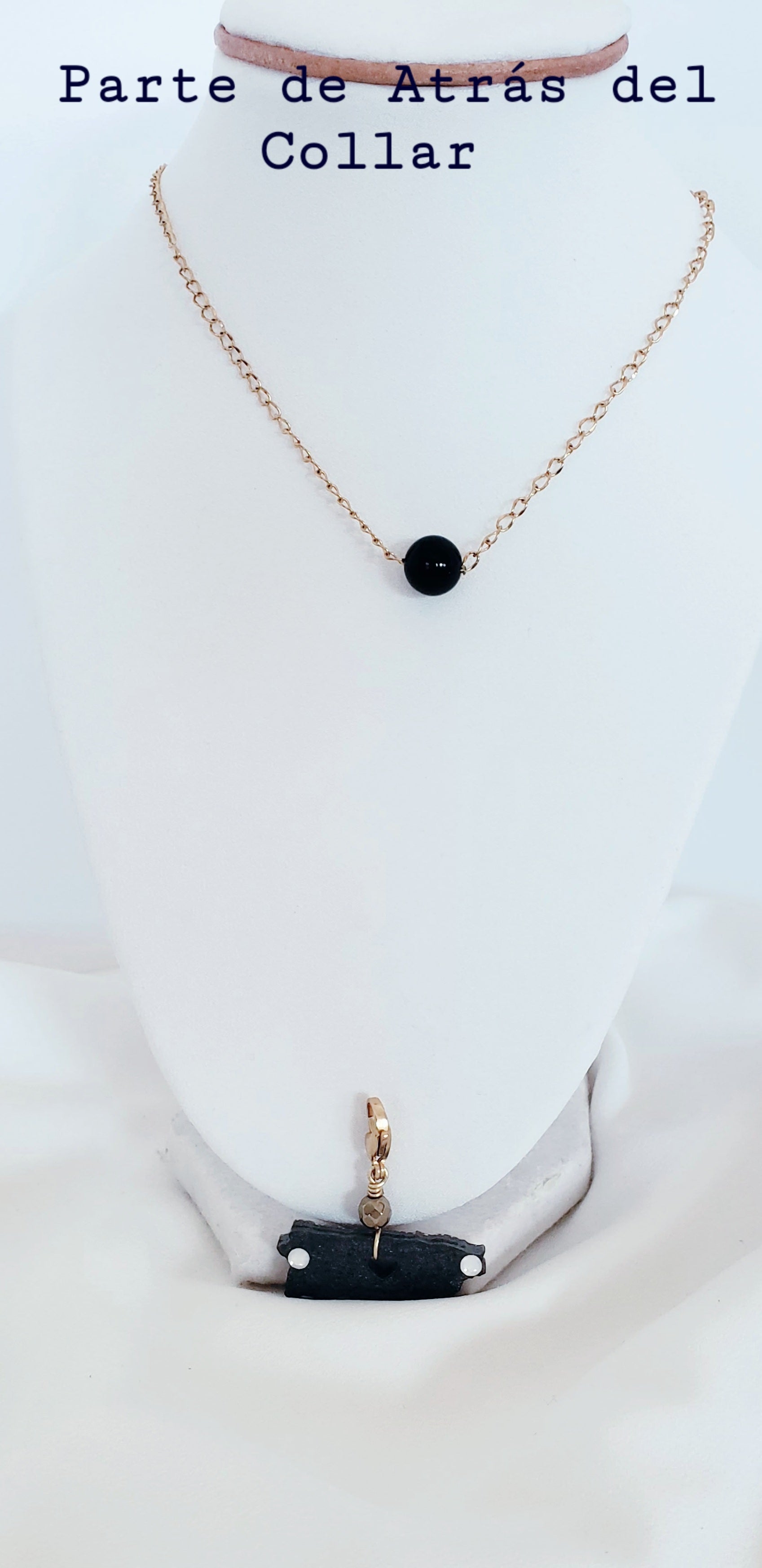 Transforma tu look al instante con nuestros collares de dijes desmontables!!!   Collar en Acero Inoxidable con Dije del Mapa De P.R. en Resina color Negro - K.Beloved LLC