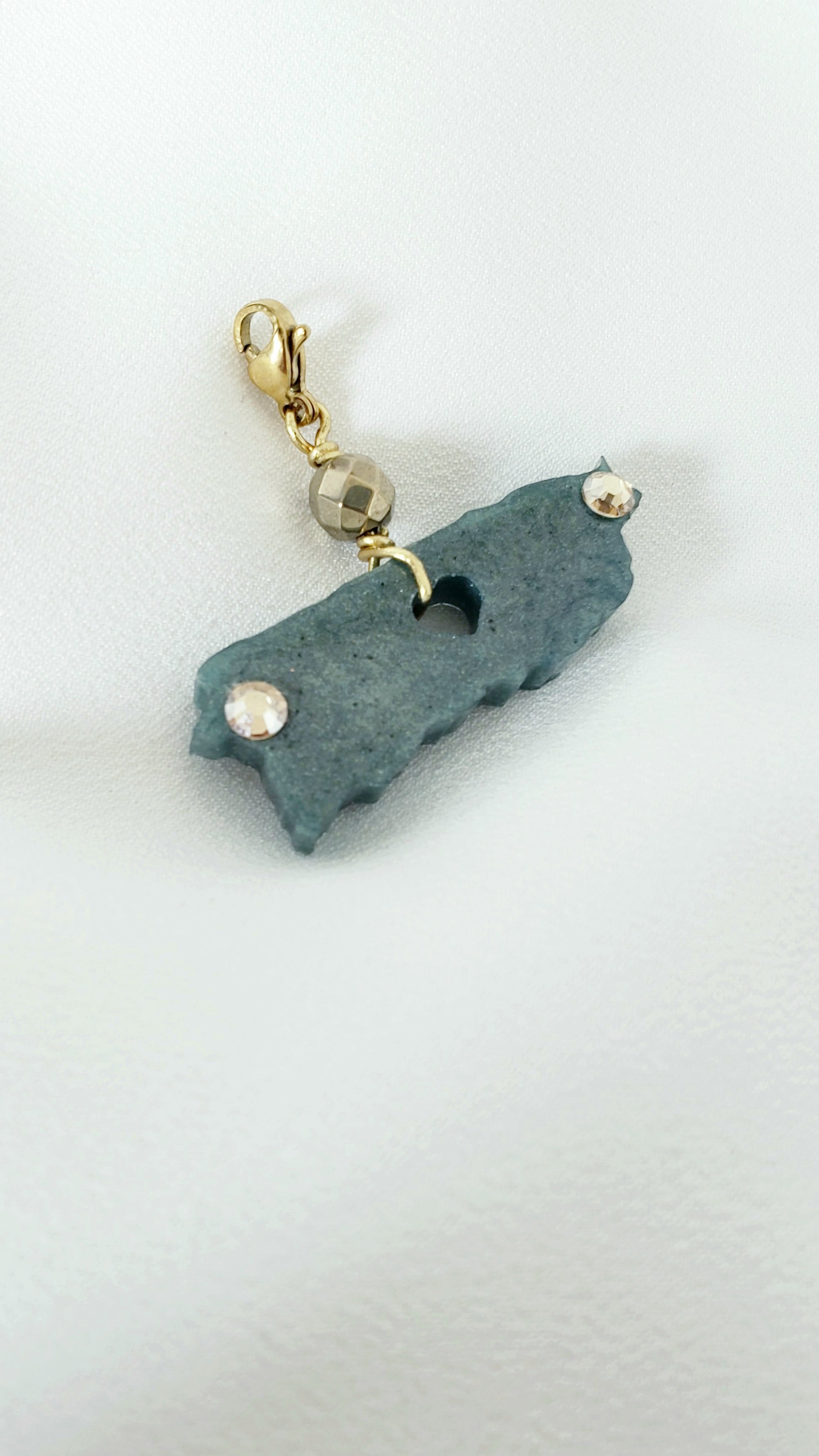 Collar en Acero Inoxidable con Dijes desmontables del Mapa De P.R. en Resina color Verde - K.Beloved LLC