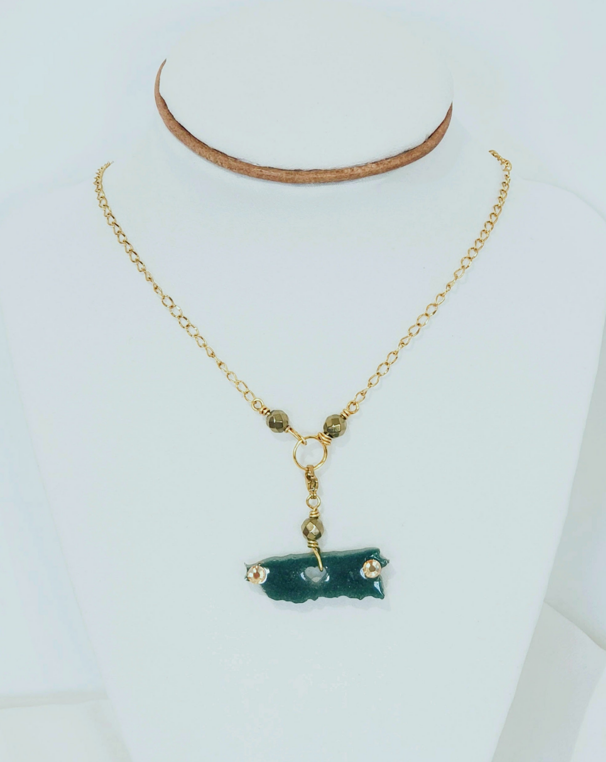 Collar en Acero Inoxidable con Dijes desmontables del Mapa De P.R. en Resina color Verde - K.Beloved LLC