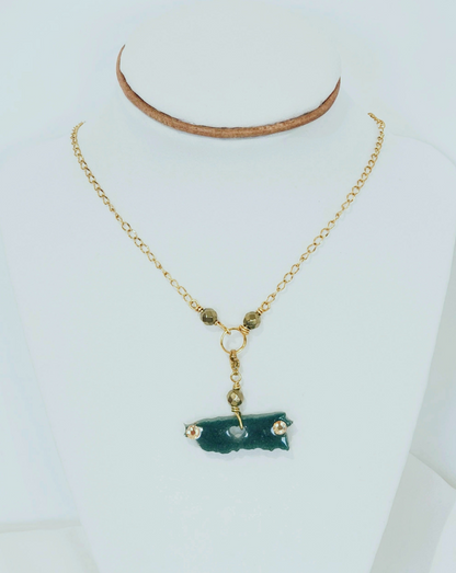 Collar en Acero Inoxidable con Dijes desmontables del Mapa De P.R. en Resina color Verde - K.Beloved LLC
