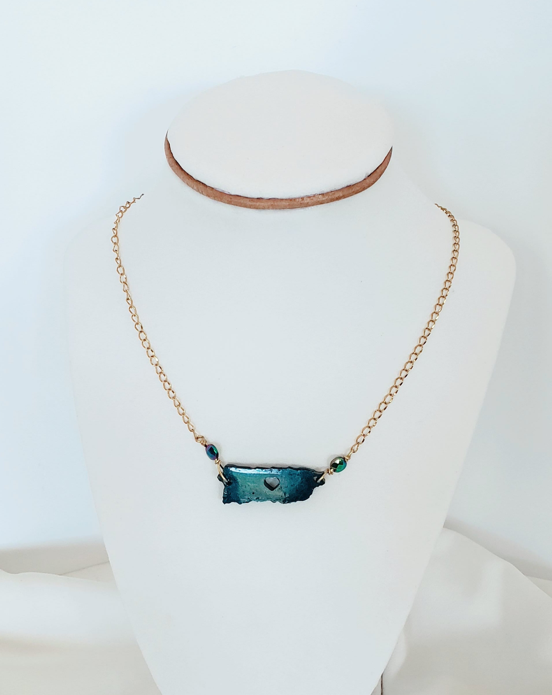 Collar en Acero Inoxidable con Mapa de Puerto Rico en Resina Azul - K.Beloved LLC