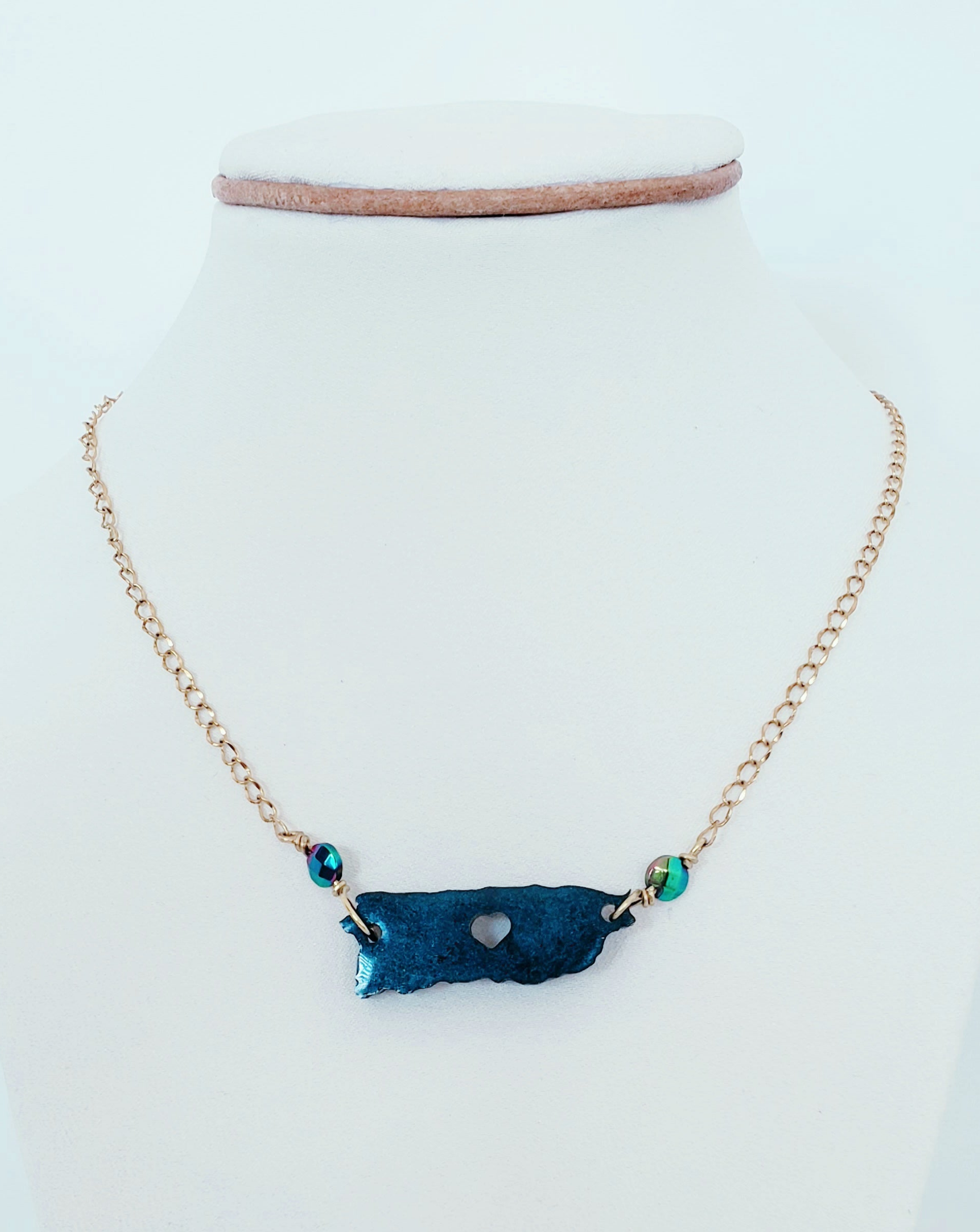 Collar en Acero Inoxidable con Mapa de Puerto Rico en Resina Azul - K.Beloved LLC