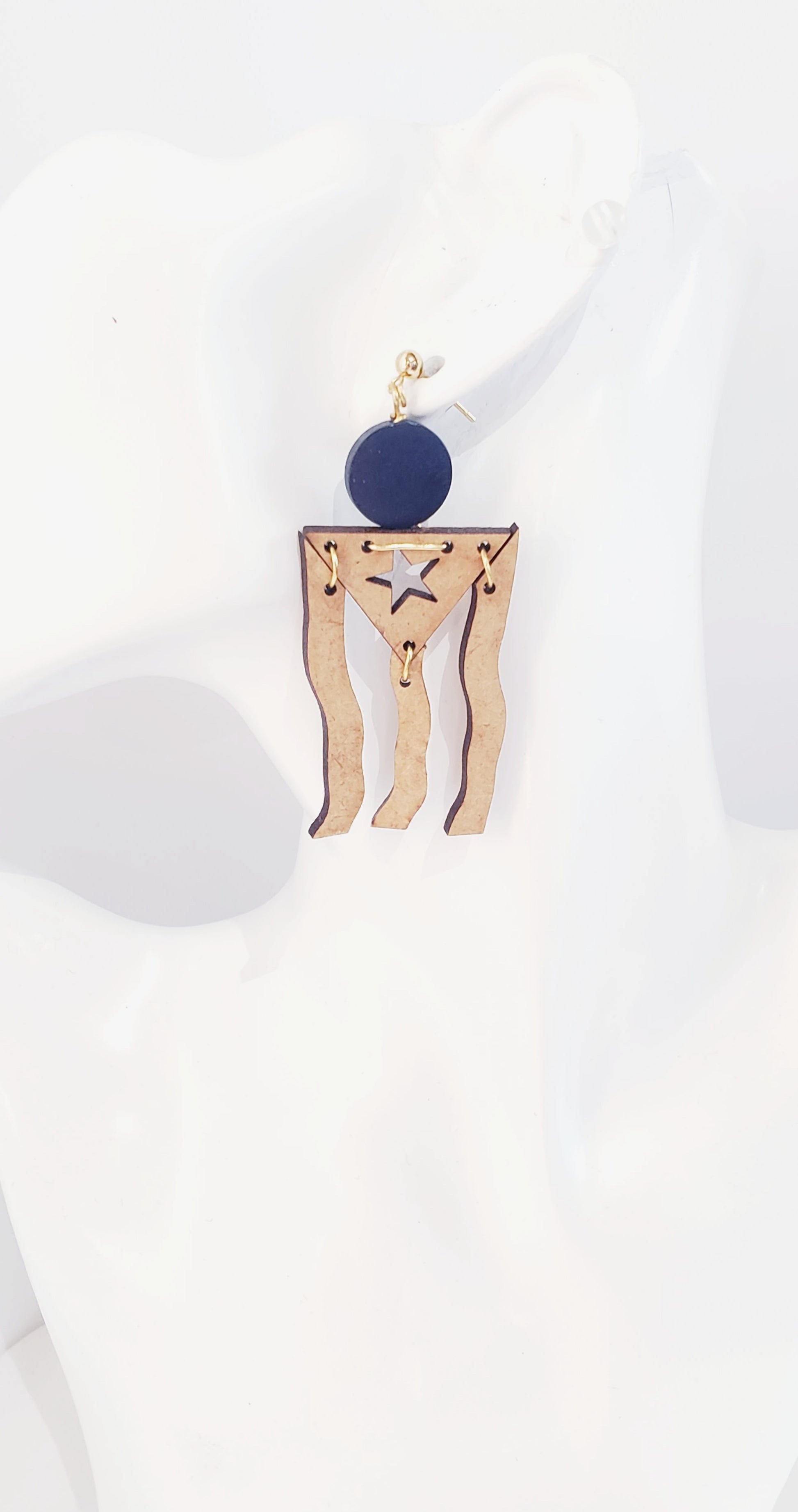 Pendientes de Madera con un Toque en Azul  de la Bandera de Puertoriqueña - K.Beloved LLC