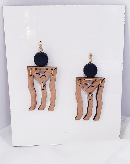 Pendientes de Madera con un Toque de Negro  de la Bandera de Puertoriqueña - K.Beloved LLC