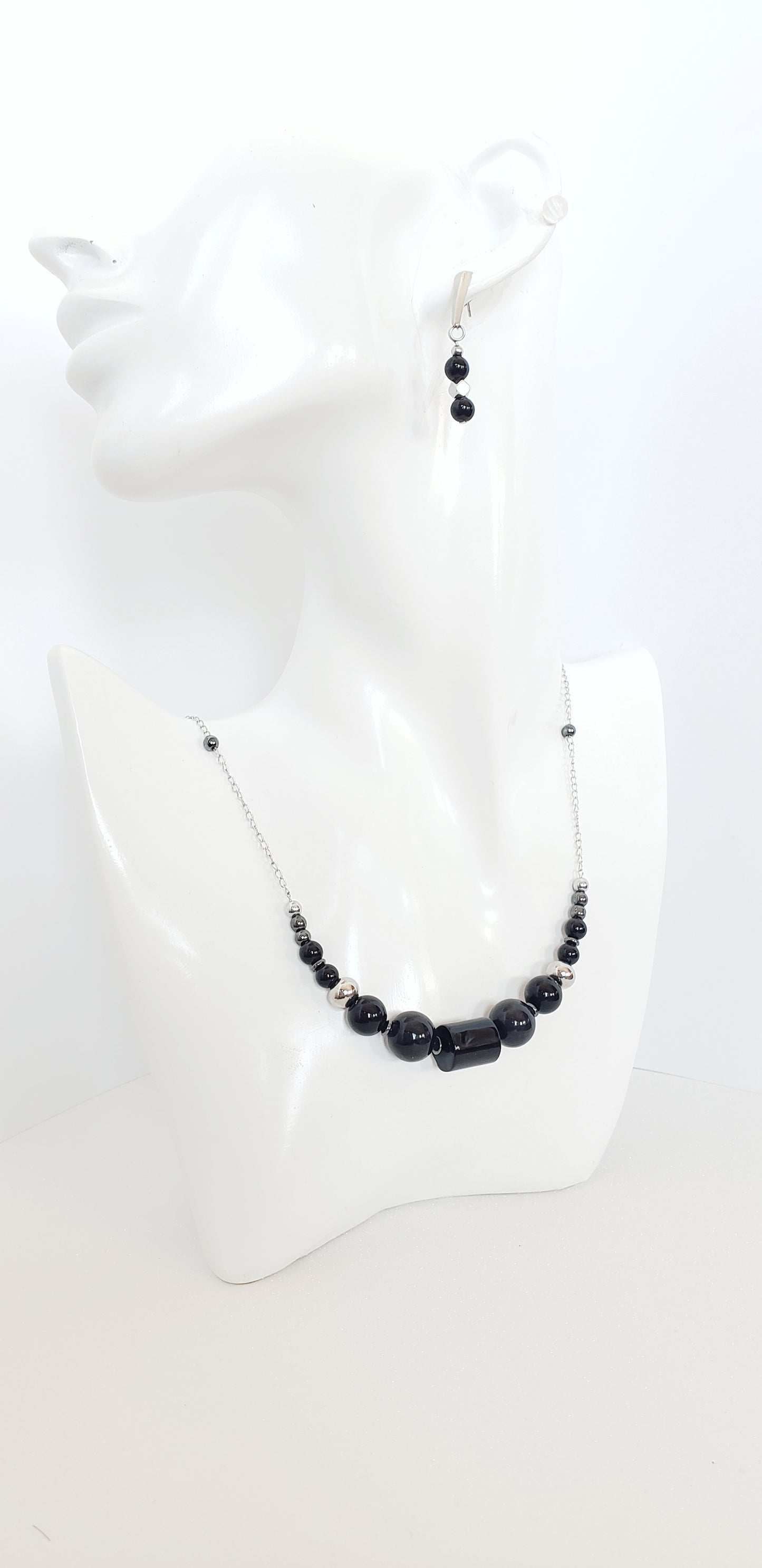 Diseño Unico en Collar y Aretes en Acero inoxidable con hermosas Piedras Ágata Negra - K.Beloved LLC