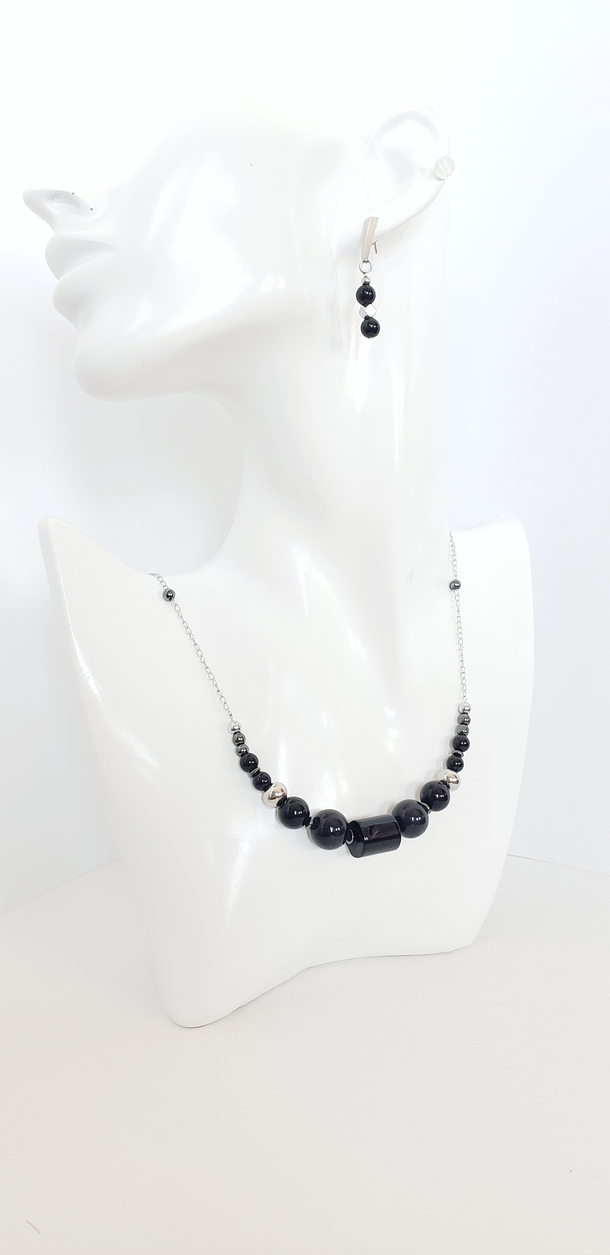 Diseño Unico en Collar y Aretes en Acero inoxidable con hermosas Piedras Ágata Negra - K.Beloved LLC