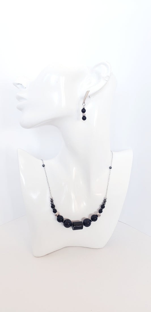 Diseño Unico en Collar y Aretes en Acero inoxidable con hermosas Piedras Ágata Negra - K.Beloved LLC