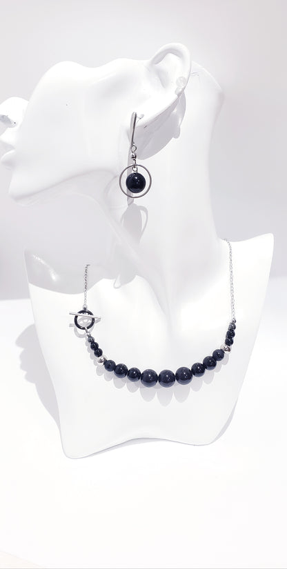 Conjunto de Collar y Aretes está elaborado en acero inoxidable con bellas  piedra de Agata y Onix negra. - K.Beloved LLC