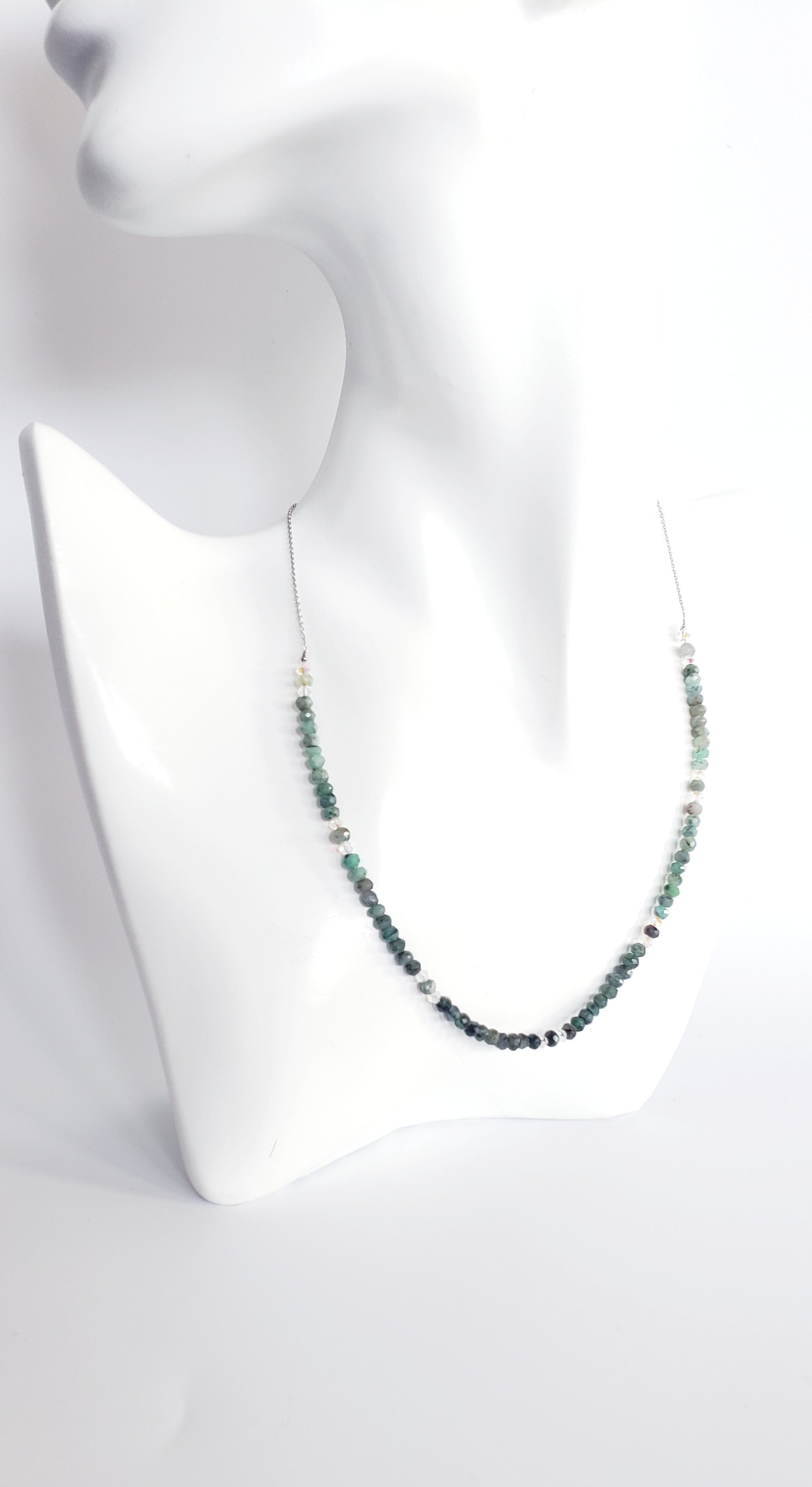 Elegancia Natural: Collar y Aretes en Plata 925 con Esmeraldas Genuinas - K.Beloved LLC