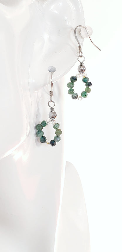 Elegancia Natural: Collar y Aretes en Plata 925 con Esmeraldas Genuinas - K.Beloved LLC