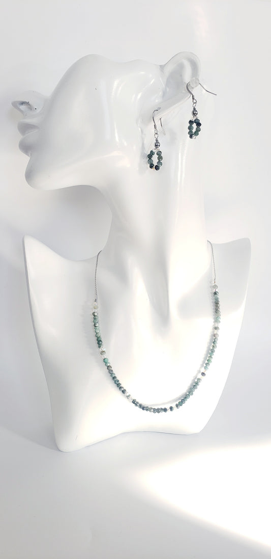 Elegancia Natural: Collar y Aretes en Plata 925 con Esmeraldas Genuinas - K.Beloved LLC