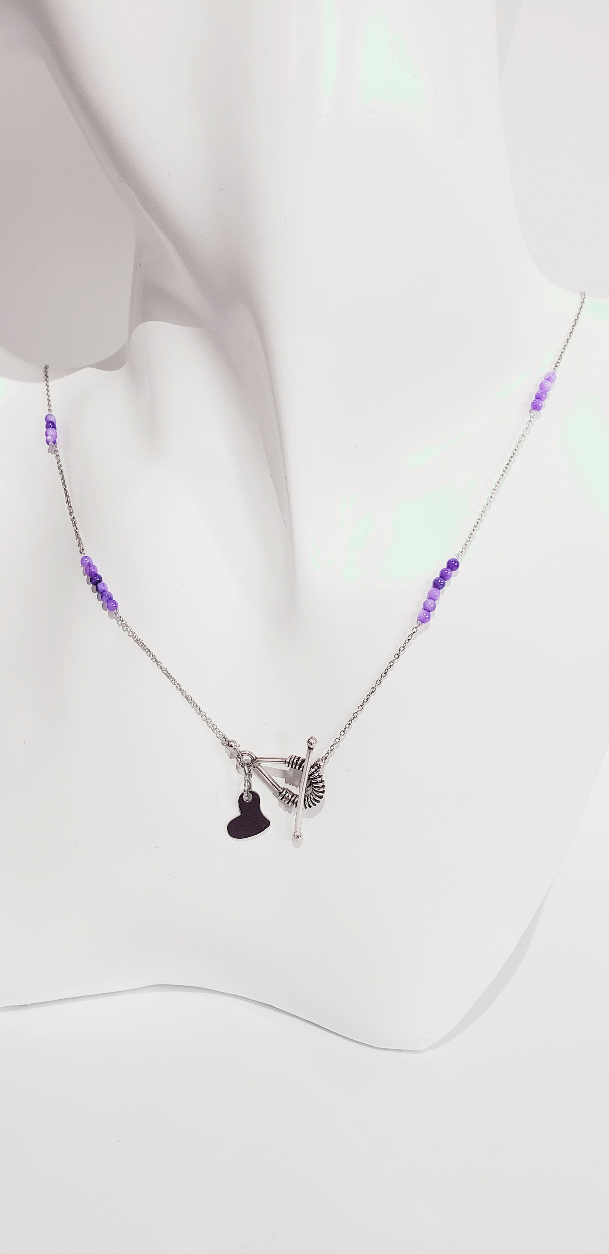 Collar de Plata 925 ,elaborado con Concha de Nácar  Genuino,un Colgante Capiz. El cierre en forma de lágrima de Plata 925 ,en Combinación con unos Pendientes Delicado - K.Beloved LLC