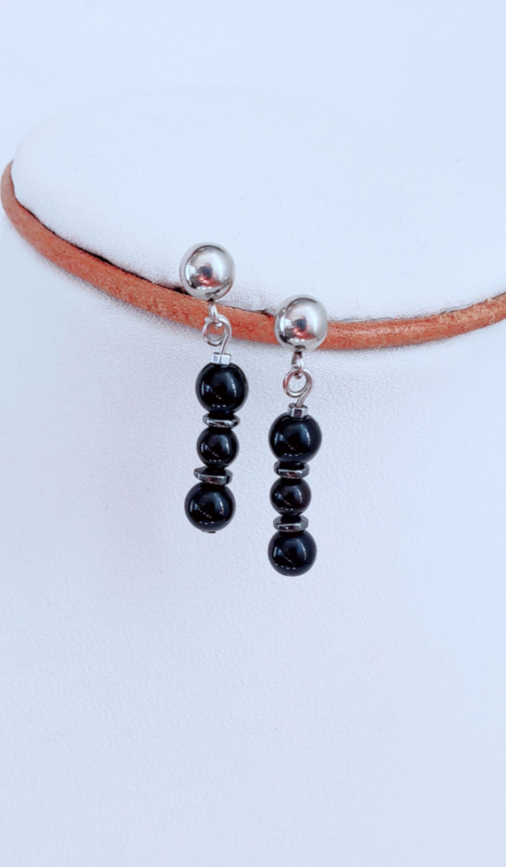 Dúo de impacto: Collar y aretes de Ágate Negra, el toque elegante y versátil que tu estilo necesita - K.Beloved LLC
