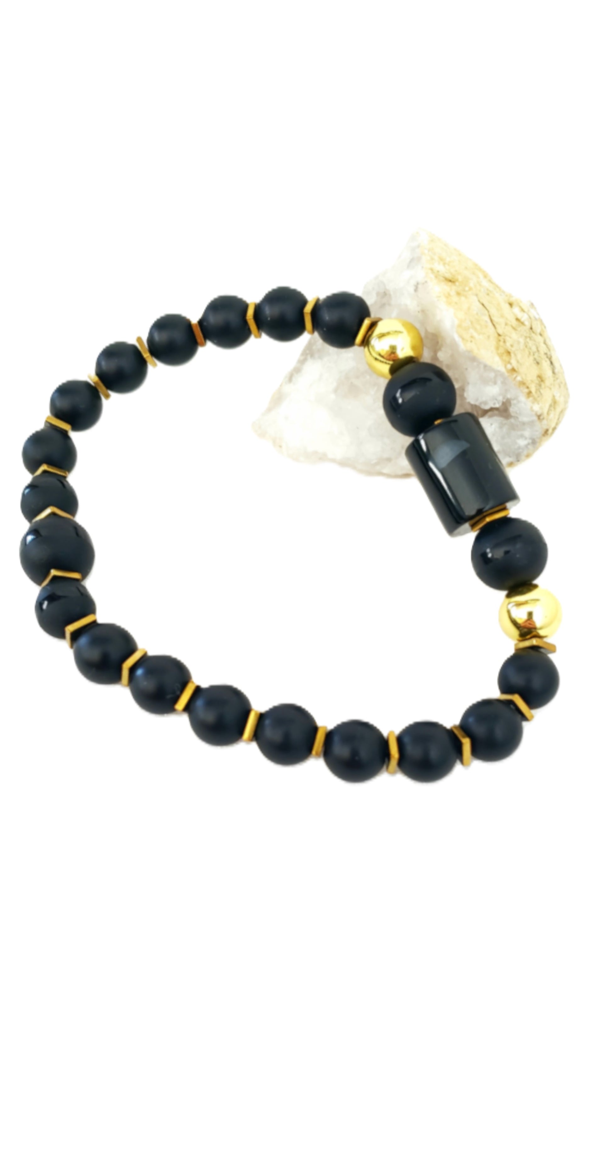 Esta pulsera impresionante combina piedras de gran significado, ideal para hombres que buscan proyectar confianza, estilo y fortaleza en cada detalle. - K.Beloved LLC