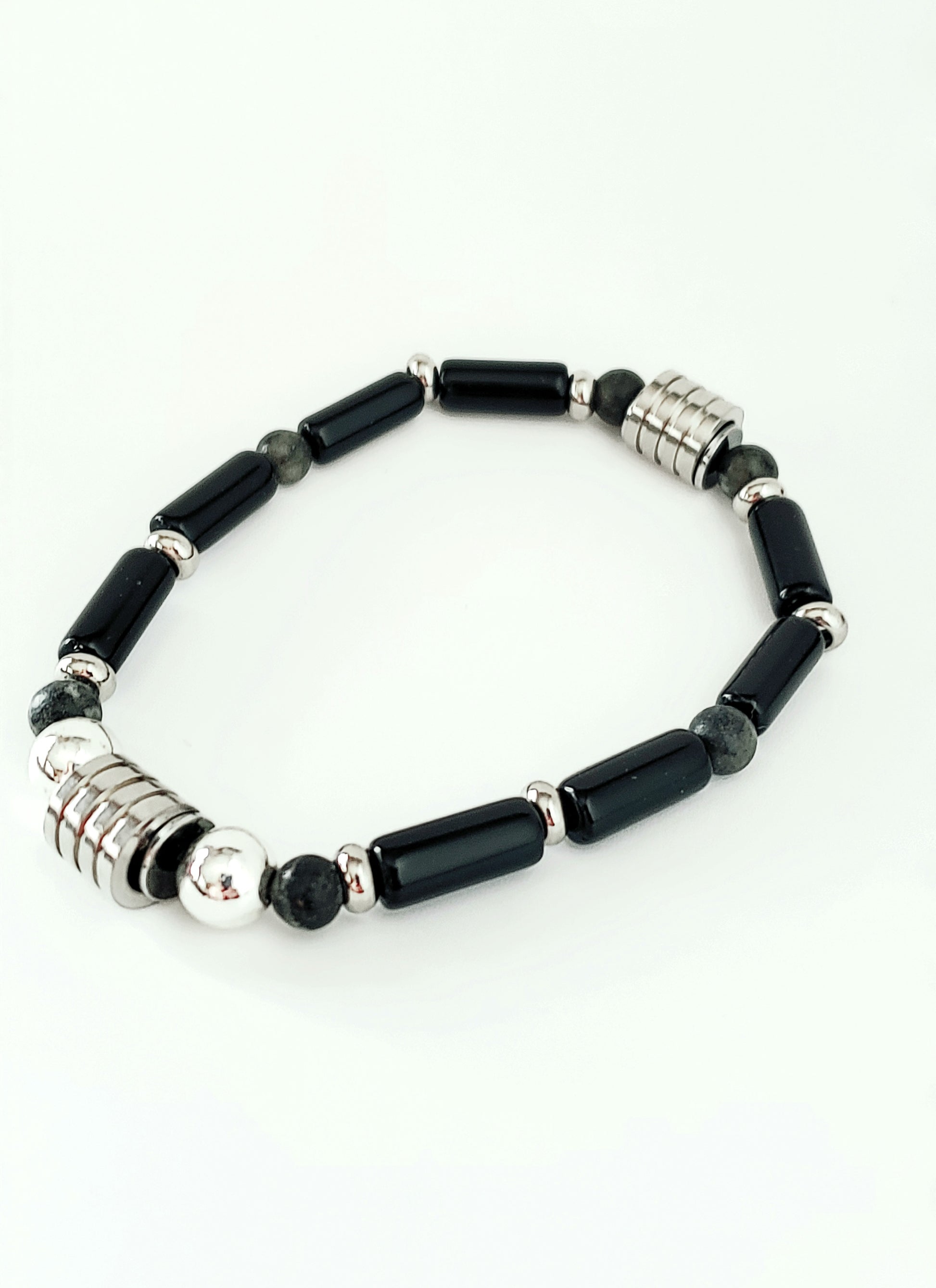 Brazalete  de Obsidiana Negra , Protección Implacable. Canaliza tu fuerza interior y proyecta autoridad con estilo. - K.Beloved LLC