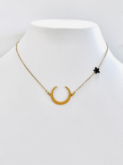 "Destellos Celestiales: Collar de Media Luna y  un destello de Estrella " - K.Beloved LLC