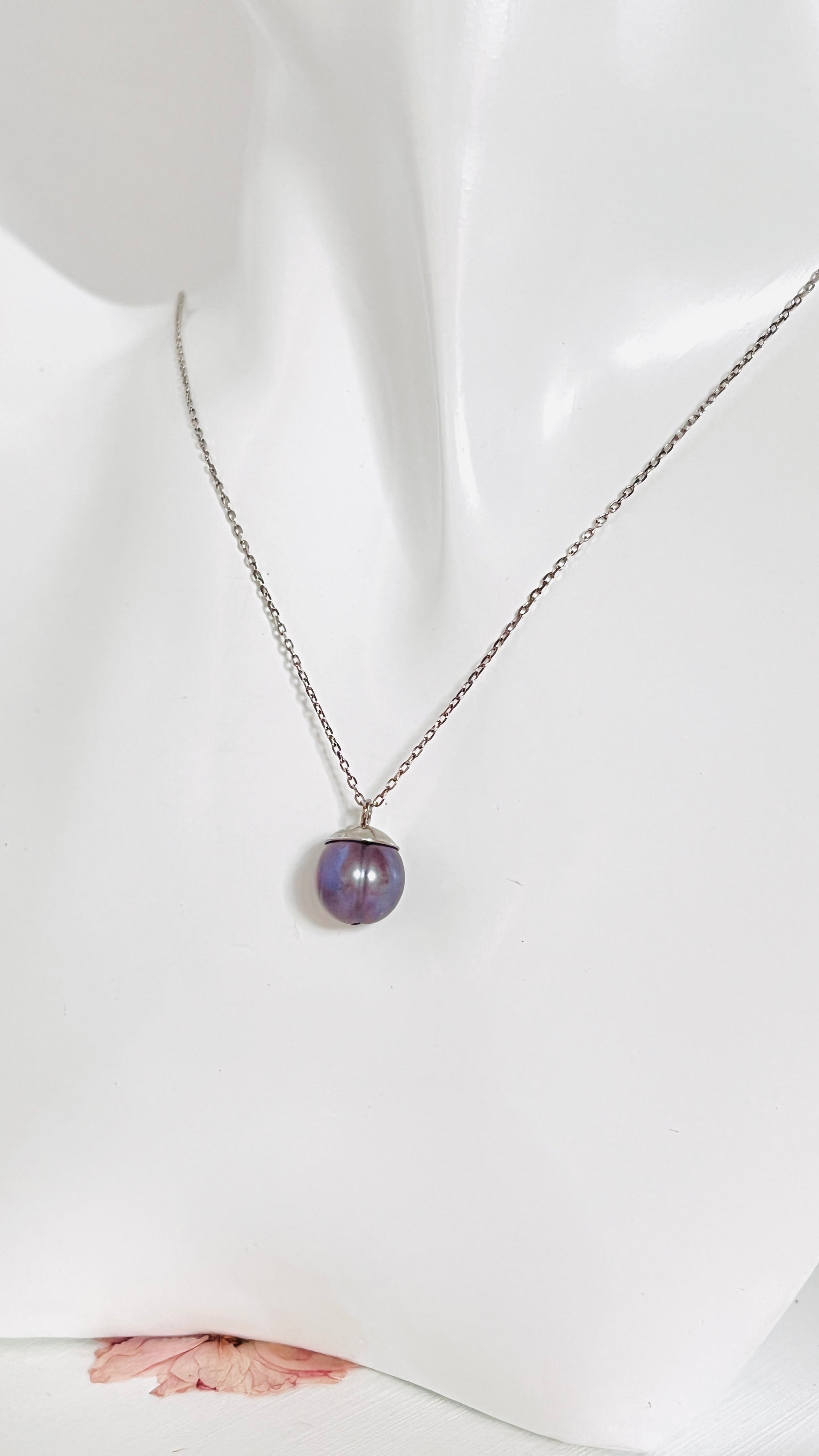Delicado Collar en Plata 925 con una Hermosa y Delicada Perla de Tahiti Genuina - K.Beloved LLC