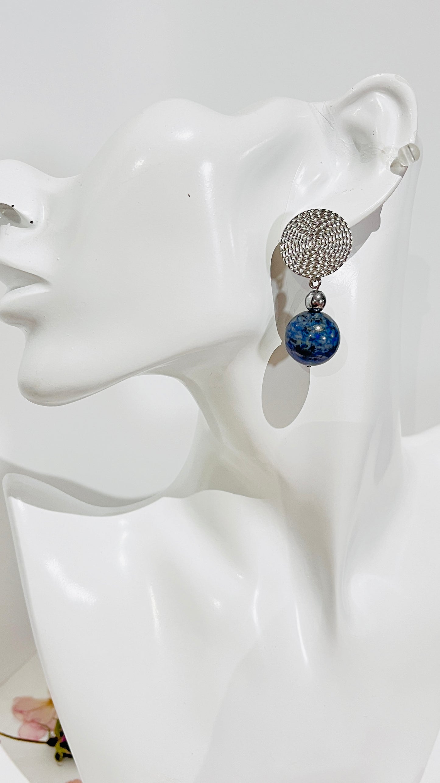 Aretes Bohemio redondo en Acero Inoxidable con Piedra lapis Lazuli - K.Beloved LLC