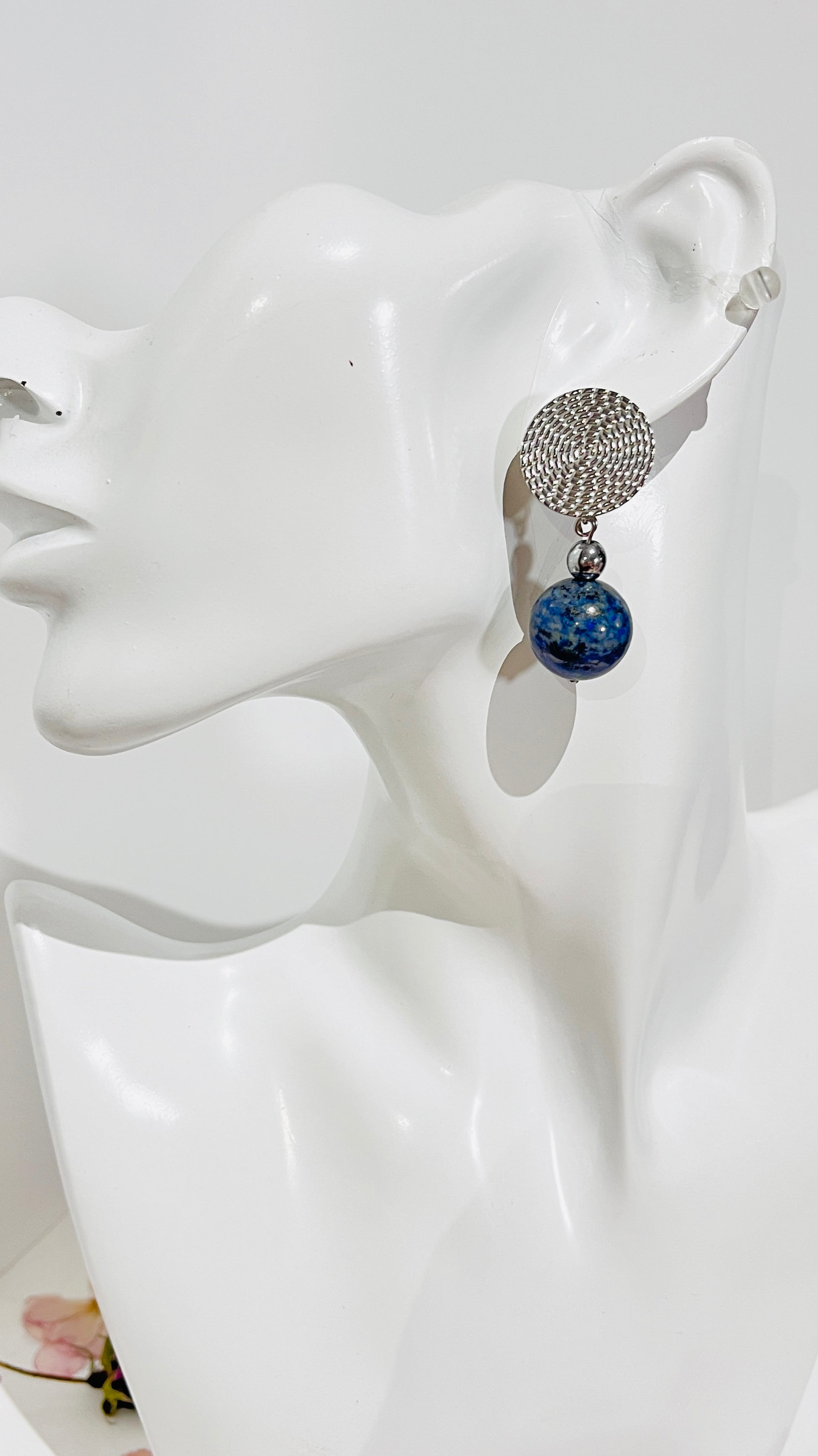 Aretes Bohemio redondo en Acero Inoxidable con Piedra lapis Lazuli - K.Beloved LLC