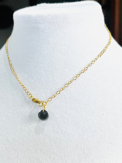 Collar en Acero Inoxidable 316 , con Colgante en Resina Flor Maga - K.Beloved LLC