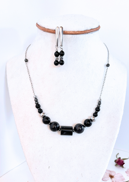Diseño Unico en Collar y Aretes en Acero inoxidable con hermosas Piedras Ágata Negra - K.Beloved LLC