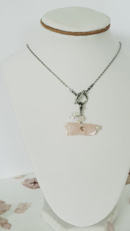 Collar en Acero Inoxidable con Dijes desmontables del Mapa De P.R. en Resina color Pastel Durazno