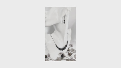 Diseño Unico en Collar y Aretes en Acero inoxidable con hermosas Piedras Ágata Negra